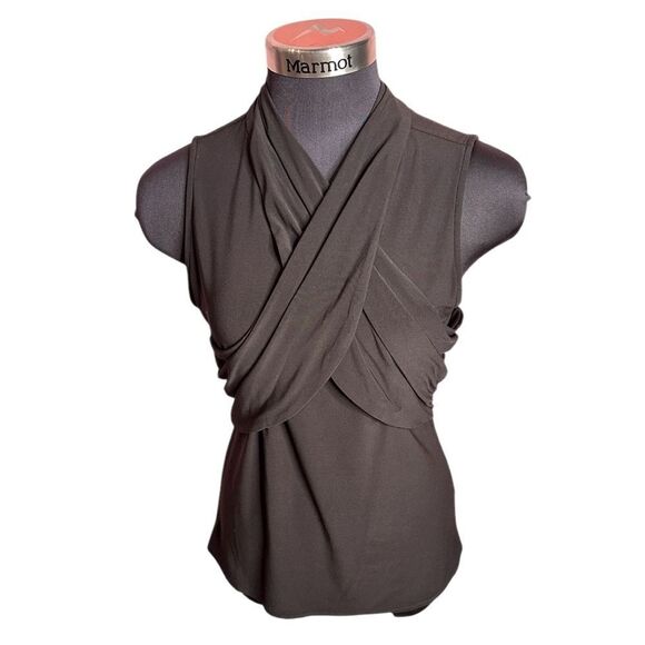 Halogen Crossover Top With Keyhole Back Size M NWOT - Picture 1 of 4